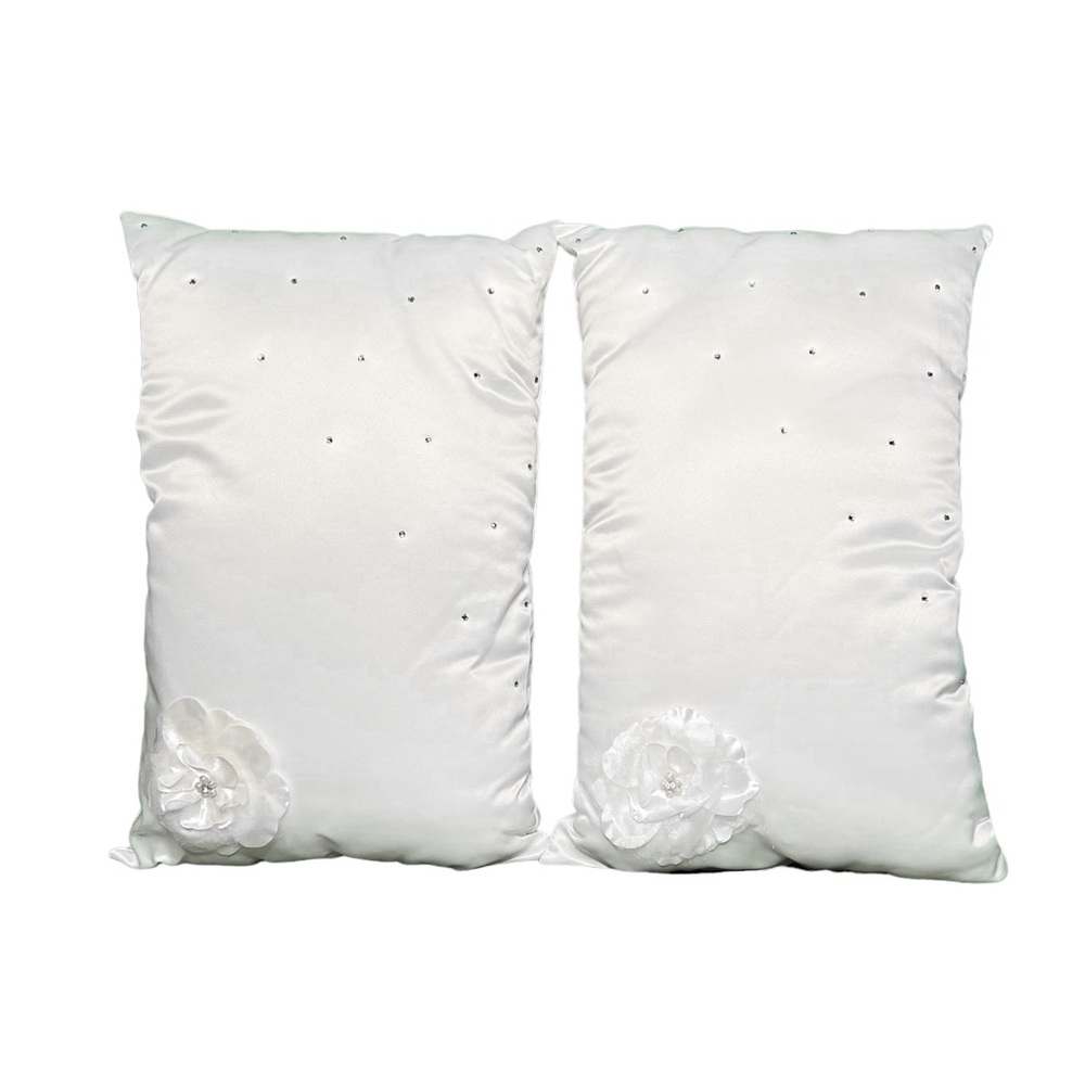 💕NWOT💕Wedding Ceremony Couple Pillows Silky Smooth Floral Decor